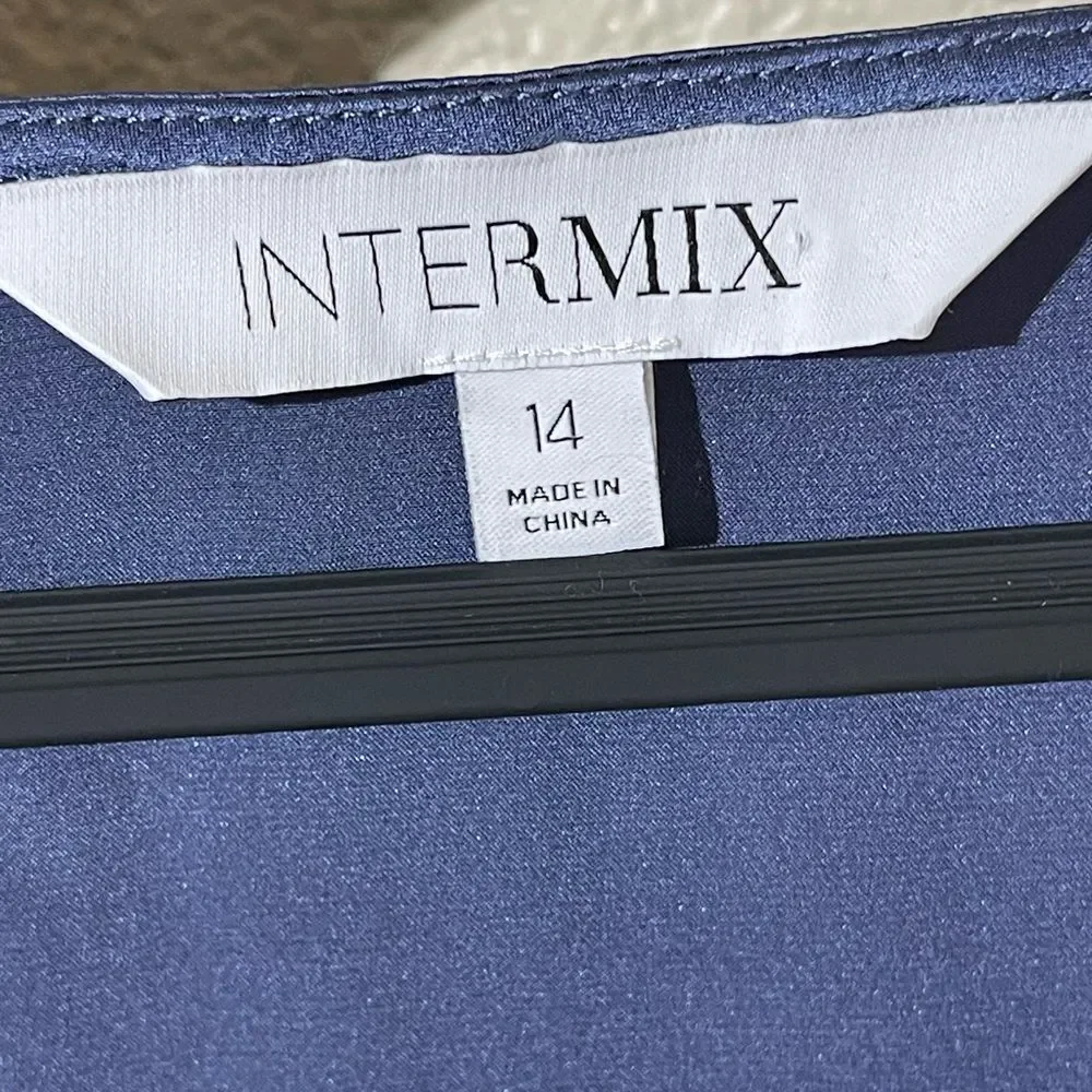 Sold  - Picture 4 of 7